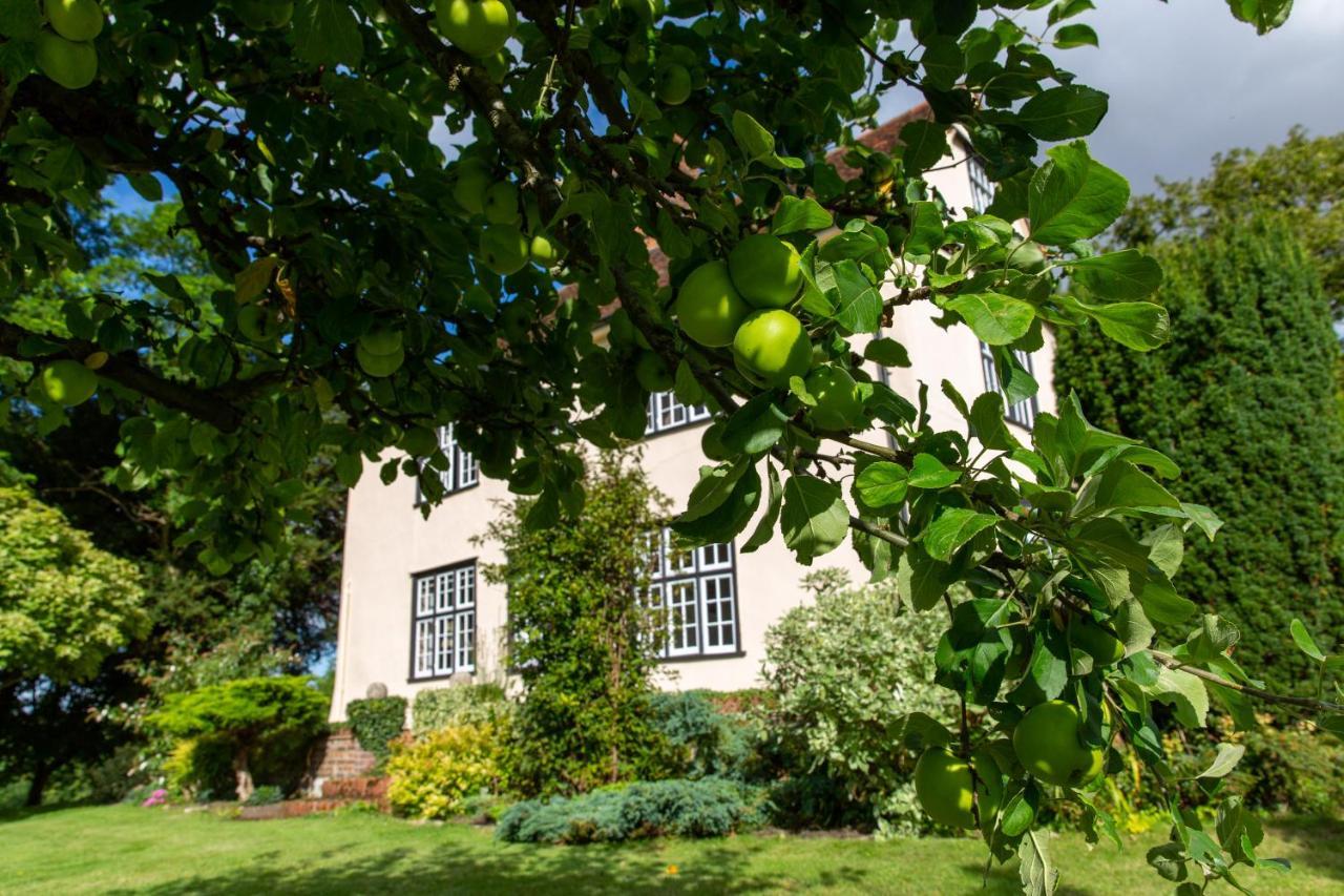 Pounce Hall -Stunning Historic Home In Rural Essex Саффрон-Уолден Экстерьер фото