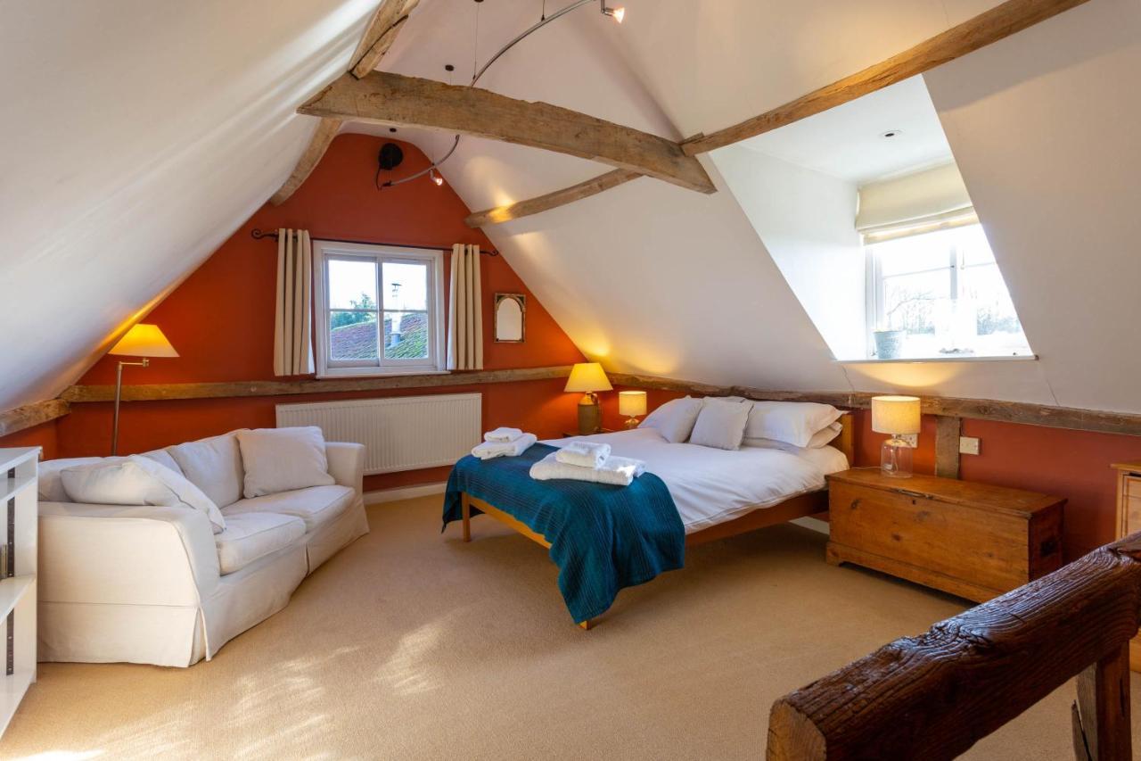 Pounce Hall -Stunning Historic Home In Rural Essex Саффрон-Уолден Экстерьер фото